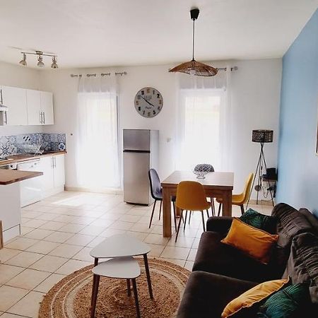 Agreable Appartement Avec 2 Places De Parking Dans Le Garage Безьє Екстер'єр фото