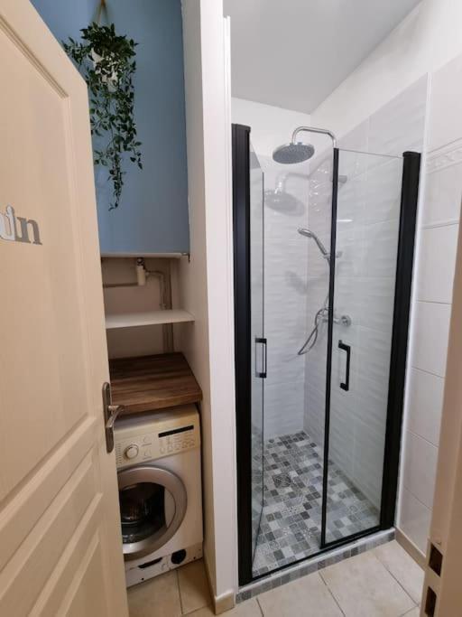 Agreable Appartement Avec 2 Places De Parking Dans Le Garage Безьє Екстер'єр фото